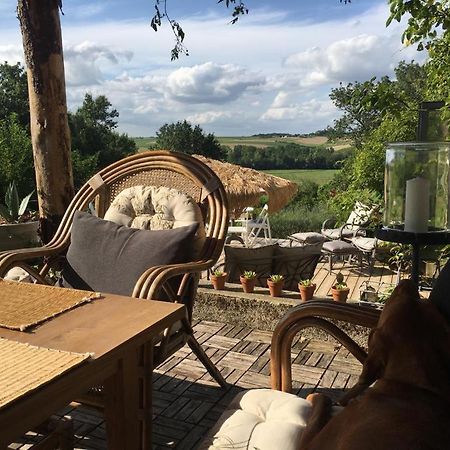 Chez Brown Bed & Breakfast Saint-Thomas-de-Conac Bagian luar foto