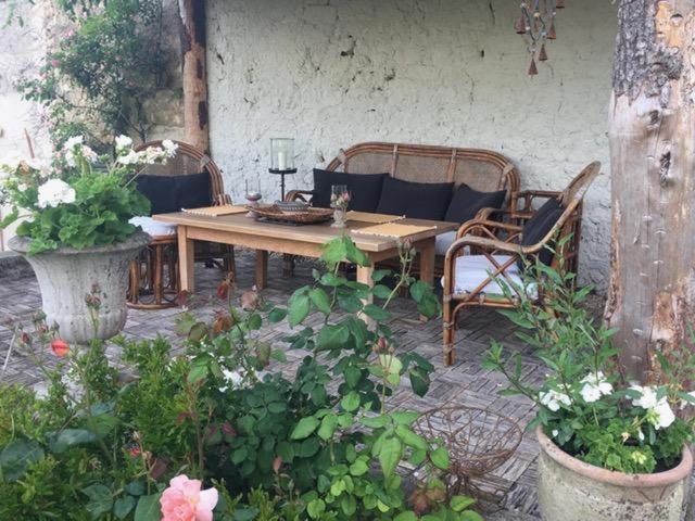 Chez Brown Bed & Breakfast Saint-Thomas-de-Conac Bagian luar foto