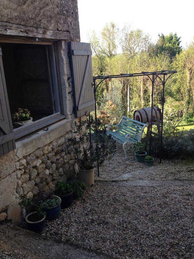 Chez Brown Bed & Breakfast Saint-Thomas-de-Conac Bagian luar foto