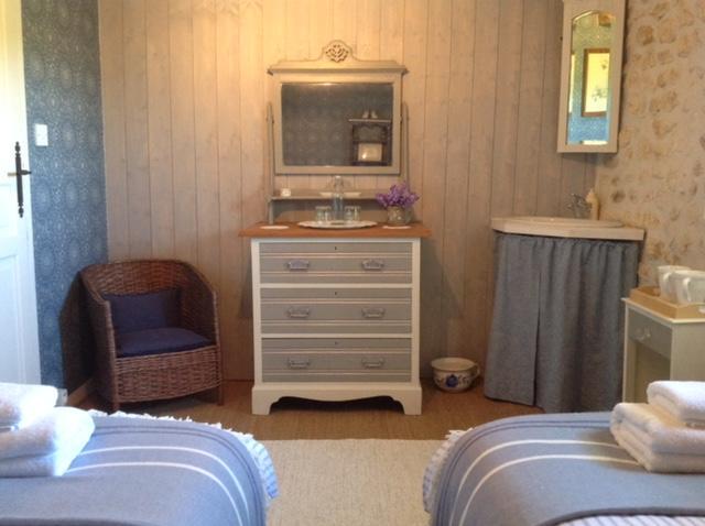 Chez Brown Bed & Breakfast Saint-Thomas-de-Conac Bagian luar foto