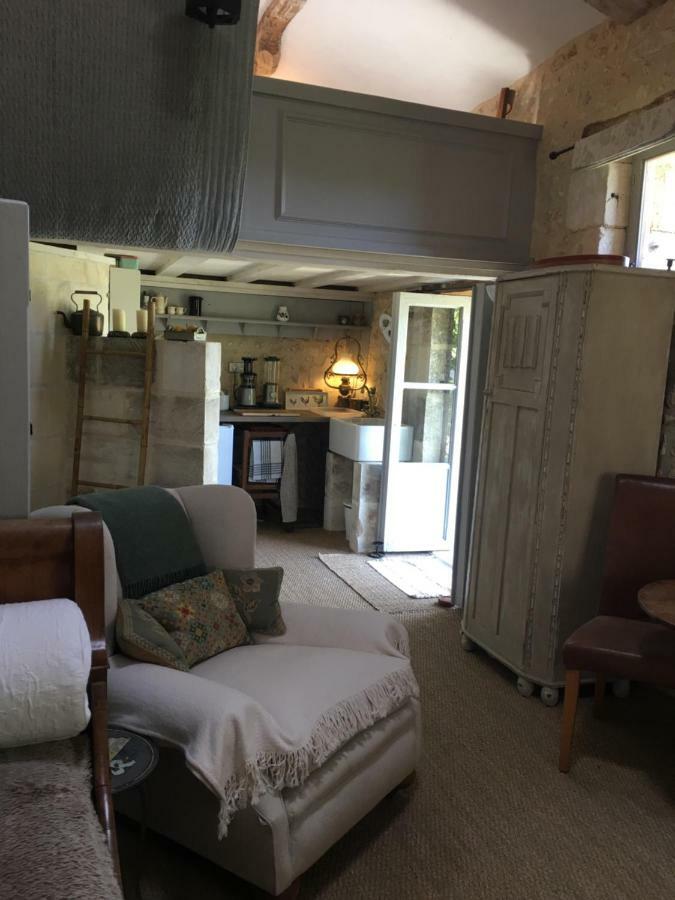 Chez Brown Bed & Breakfast Saint-Thomas-de-Conac Bagian luar foto
